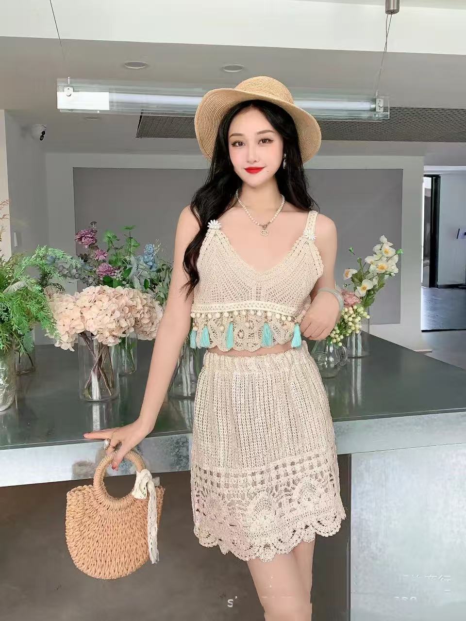 Women's Knitted Camisole High-waisted Skirt Suit