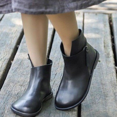 Autumn And Winter Casual Flat-heeled Soft-soled Retro Ankle Boots With Leather Stitching