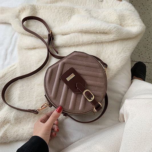 Embroidery thread shoulder bag