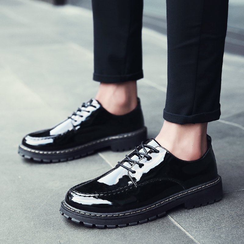 Men's casual small leather shoes
