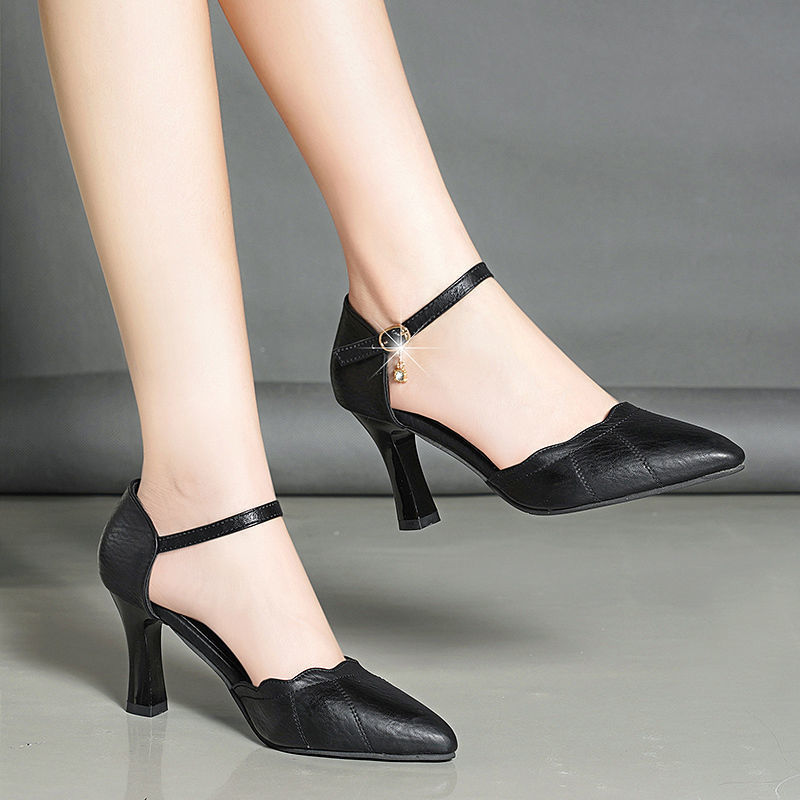 Real Soft Leather Hollowed Sandals Summer