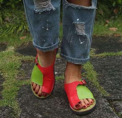 Toe colorblock flat sandals