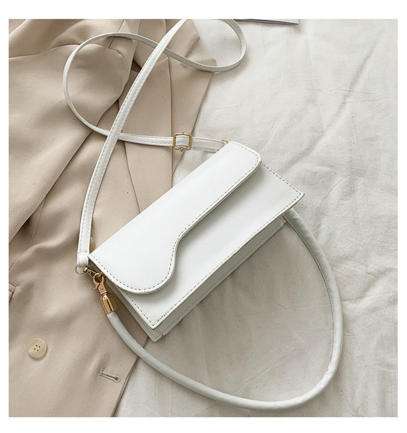 Simple and versatile small shoulder bag