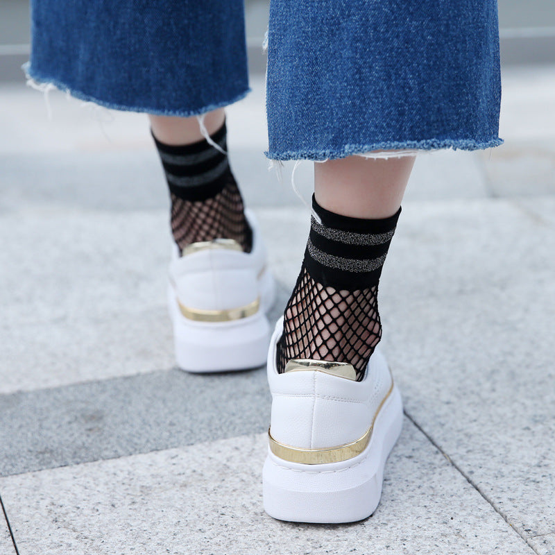 Purchasing the same paragraph silver wire parallel bars women's sports and leisure network socks socks piled socks spot black and white