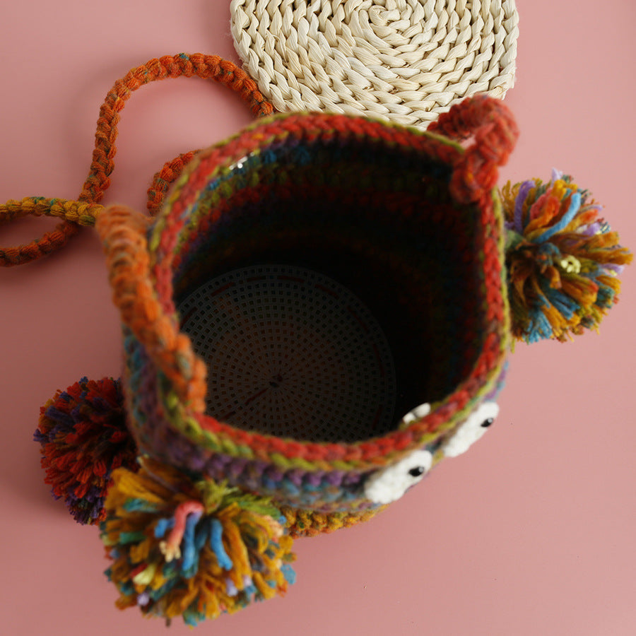 Autumn Color Matching Hand-woven Small Eye Bucket Bag