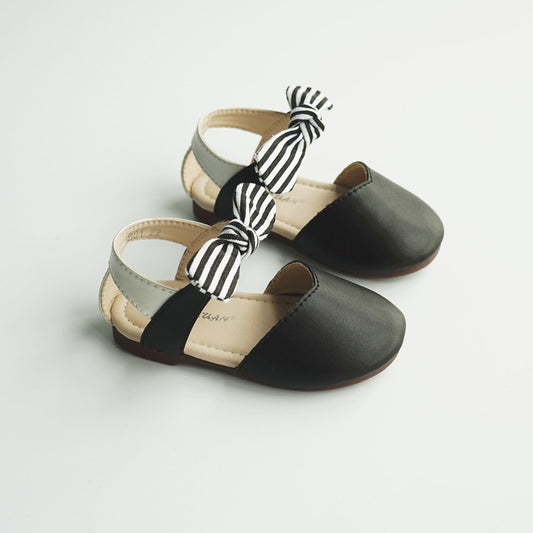 Striped bow pump