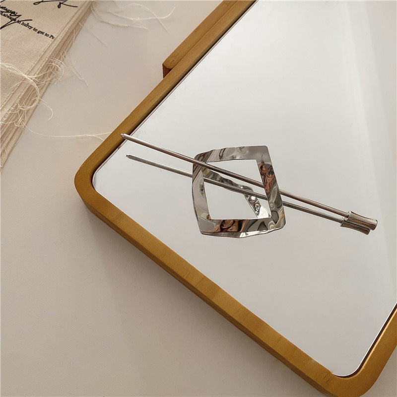 Simple Metal Wind Joker Fashion Dish Hair Hairpin