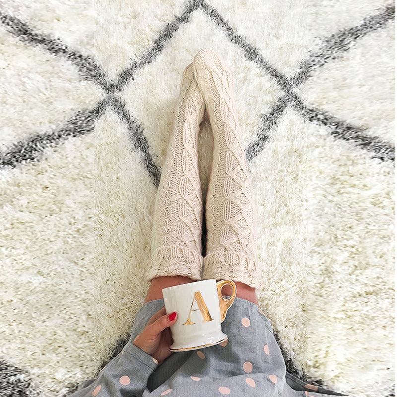 European And American Twist Over The Knee Adult Pile Socks