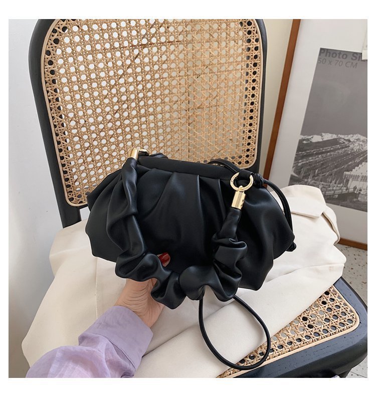 Popular New Trendy Fashion Messenger Bag Ladies Portable Cloud