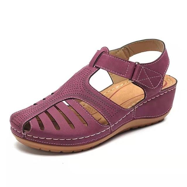 Runde sandaler med kilehæl og velcro i store størrelser