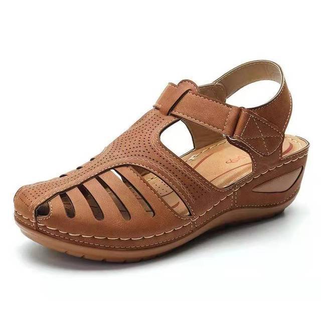 Runde sandaler med kilehæl og velcro i store størrelser