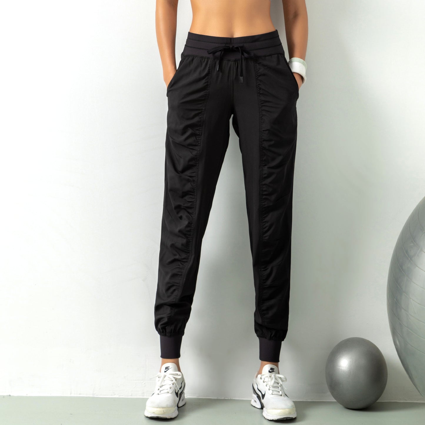 New Style Quick-Drying Breathable Fitness Trousers