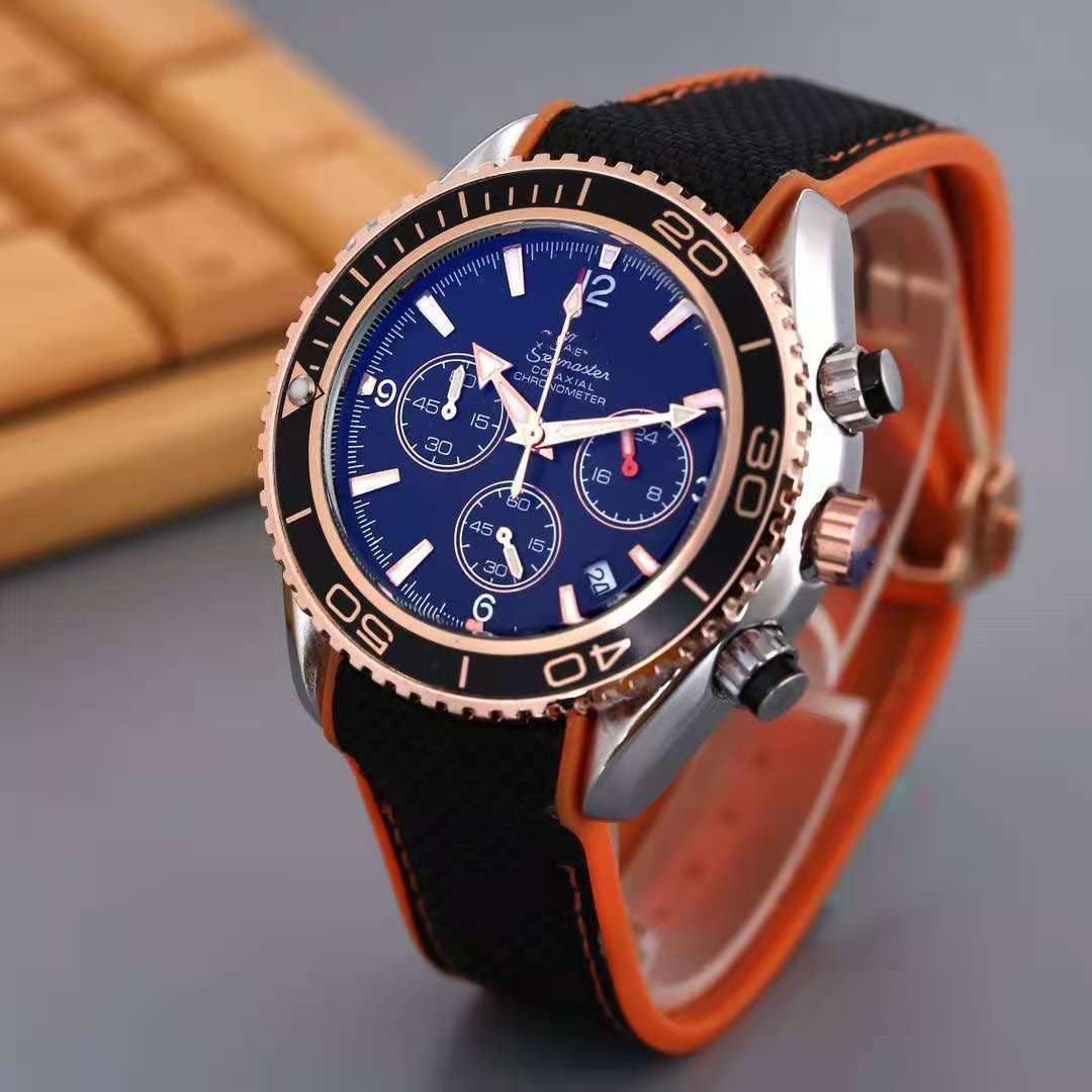 Men's 5 Needles 6 Needles Second Running Quartz Rubber Band Watch