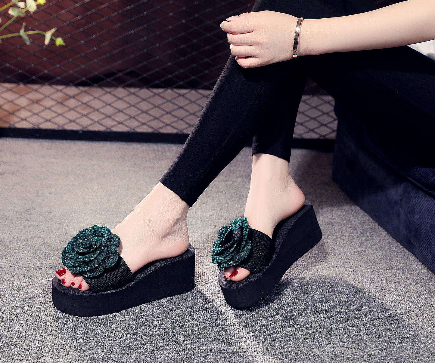 New Style Slippers Female Summer Big Flower Sandals And Slippers One-Word Slippers