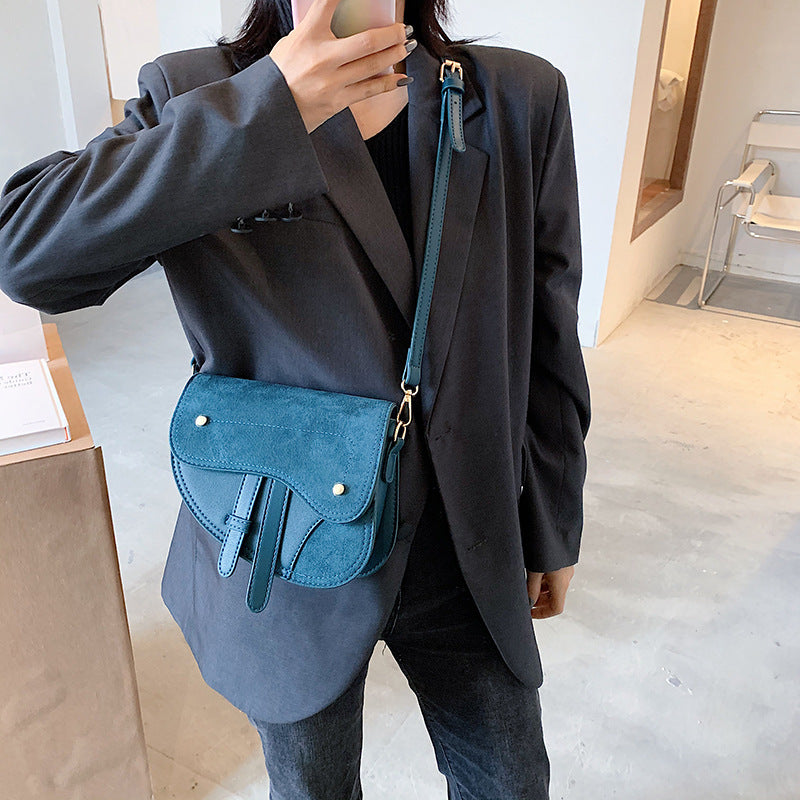 Women's solid horseshoe bag One Shoulder Messenger Bag