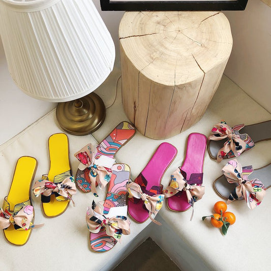 Bowknot Flat Heel Slip-on Sandals