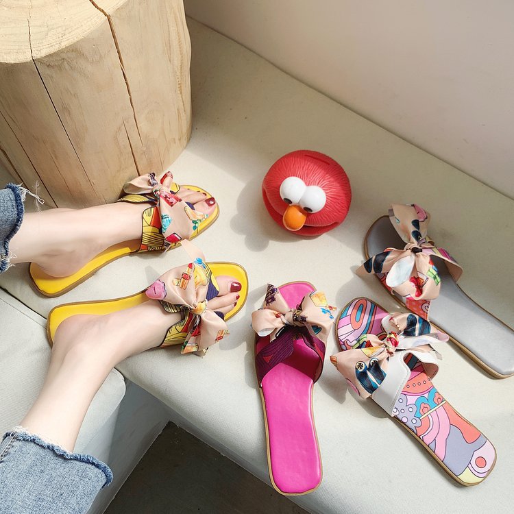 Bowknot Flat Heel Slip-on Sandals