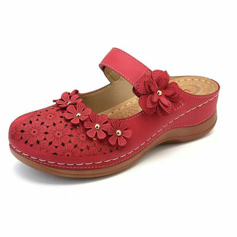 New Women's Shoes Baotou Flowers Retro Women's Sandals And Slippers