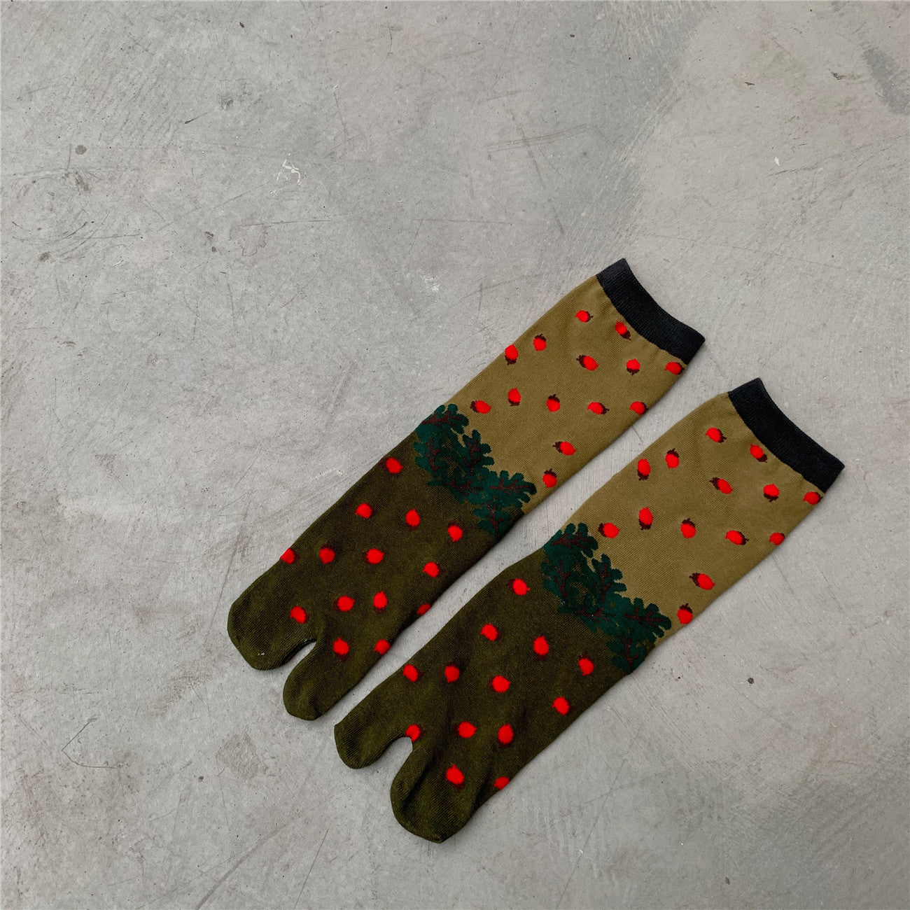Cute Pig Trotters Split Toe Tube Socks Women