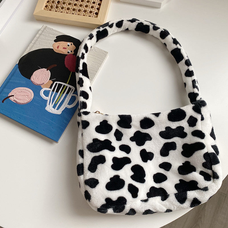 Cute Girl Heart Student Single Shoulder Bag Retro French Armpit Bag