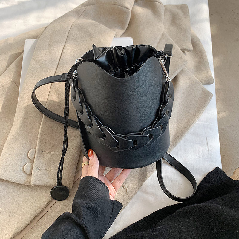 Autumn And Winter New Trendy Messenger Bag Niche Design Bucket Bag