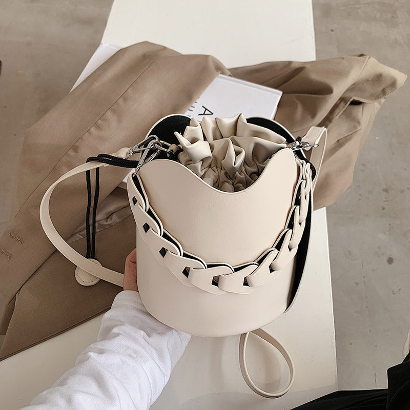 Autumn And Winter New Trendy Messenger Bag Niche Design Bucket Bag