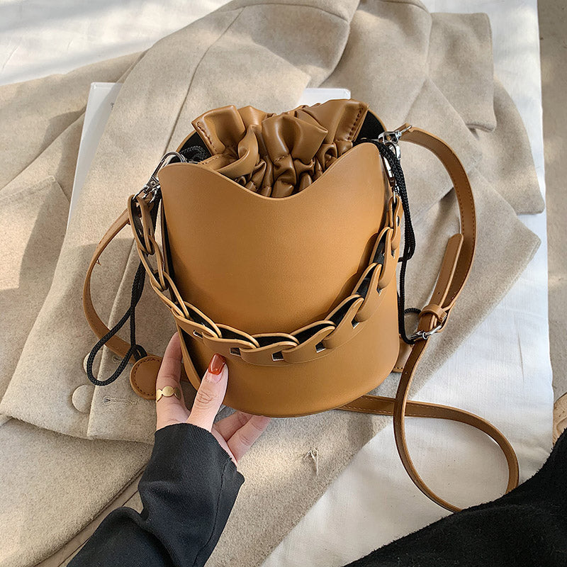 Autumn And Winter New Trendy Messenger Bag Niche Design Bucket Bag