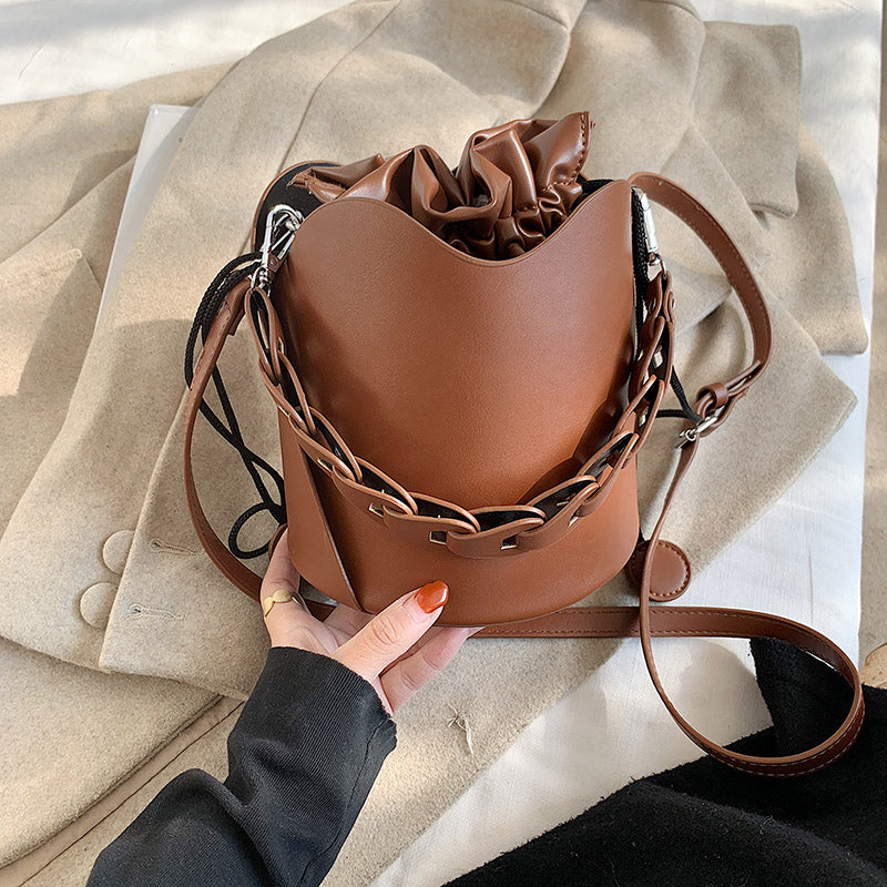 Autumn And Winter New Trendy Messenger Bag Niche Design Bucket Bag