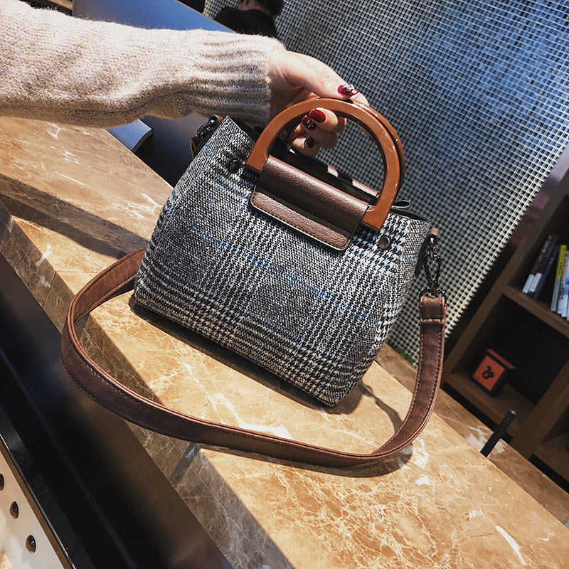 Fashion Portable Bucket Bag Winter Retro Single Shoulder Messenger Bag