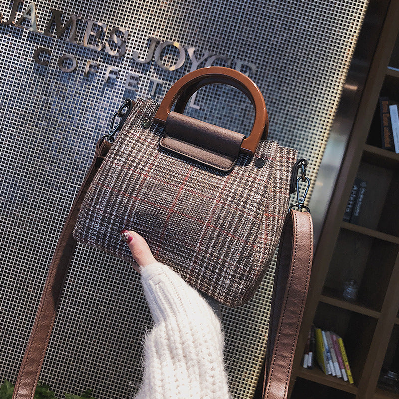 Fashion Portable Bucket Bag Winter Retro Single Shoulder Messenger Bag