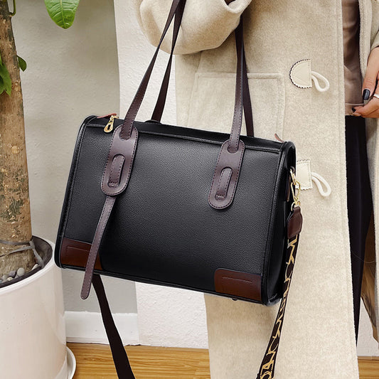 New Fashion Wide Shoulder Strap Large Capacity Contrast Color Portable Messenger Bag
