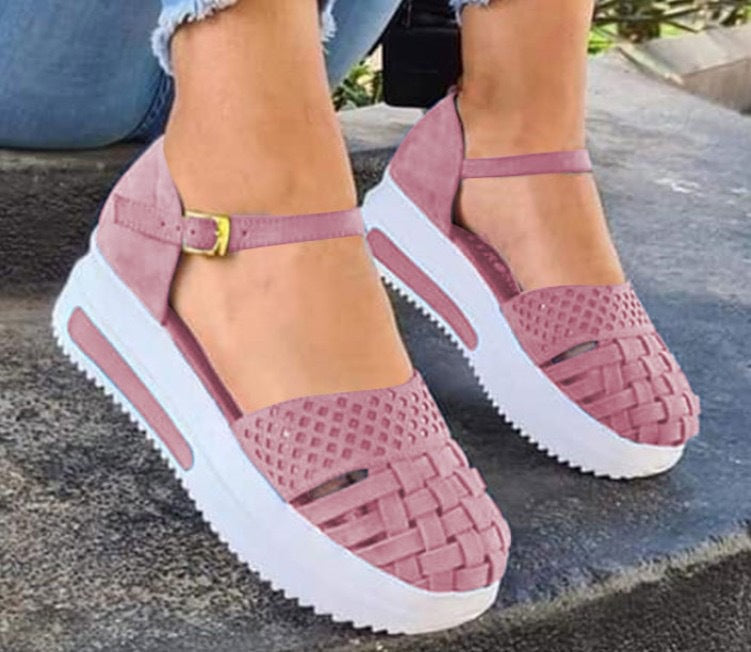 Spring And Summer New Large Size Platform Hollow Platform Sandals With Buckle