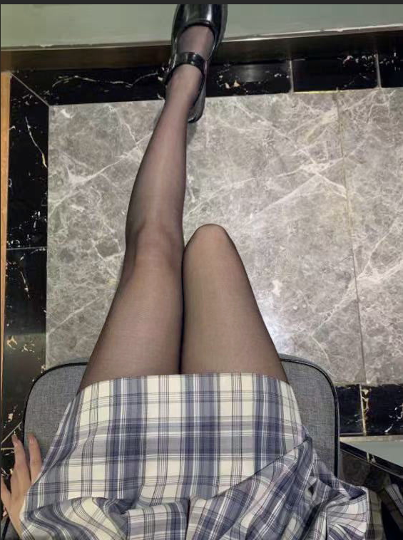 Black Silk Pantyhose Bare Legs Artifact