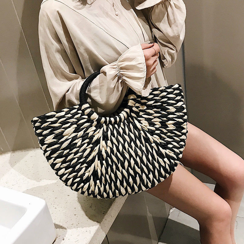 New Summer Semicircle Temperament Straw Woven Handbag Seaside Vacation Beach Bag