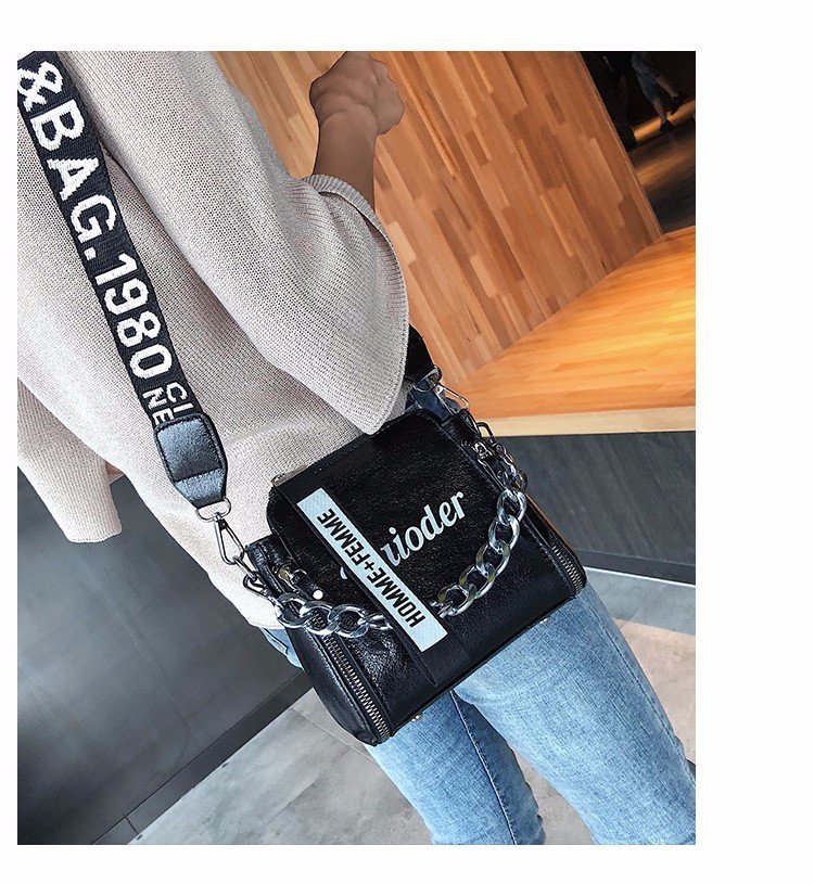 Letter Wide Shoulder Strap Fashion Casual Bucket Bag