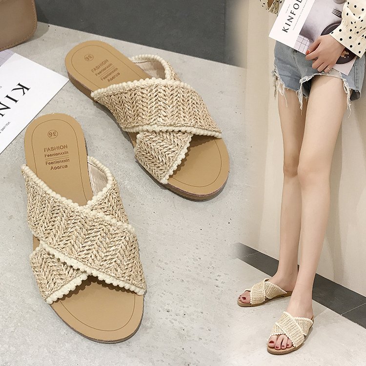 Flat-bottomed Hollow Woven Outer Slip-on Slippers