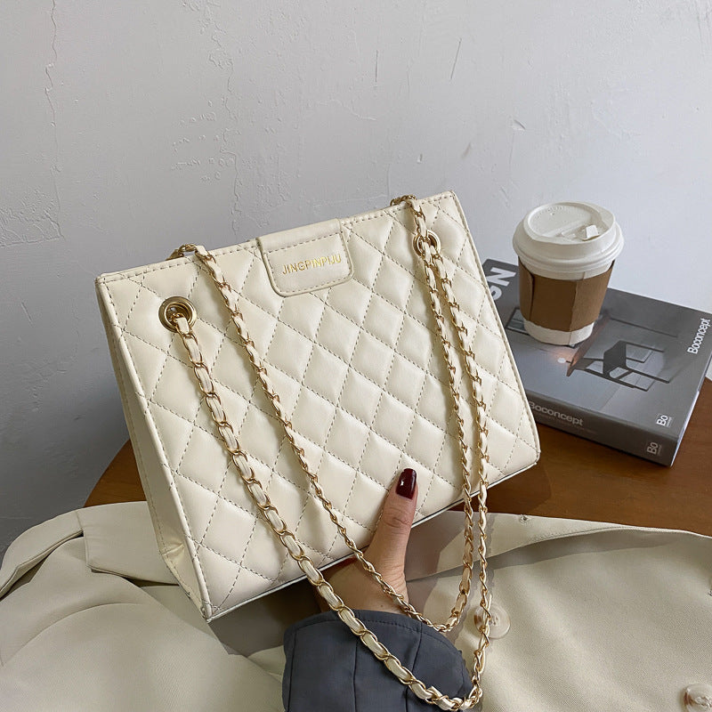 Fashion All-match Rhombus Embroidery Thread Chain Bag