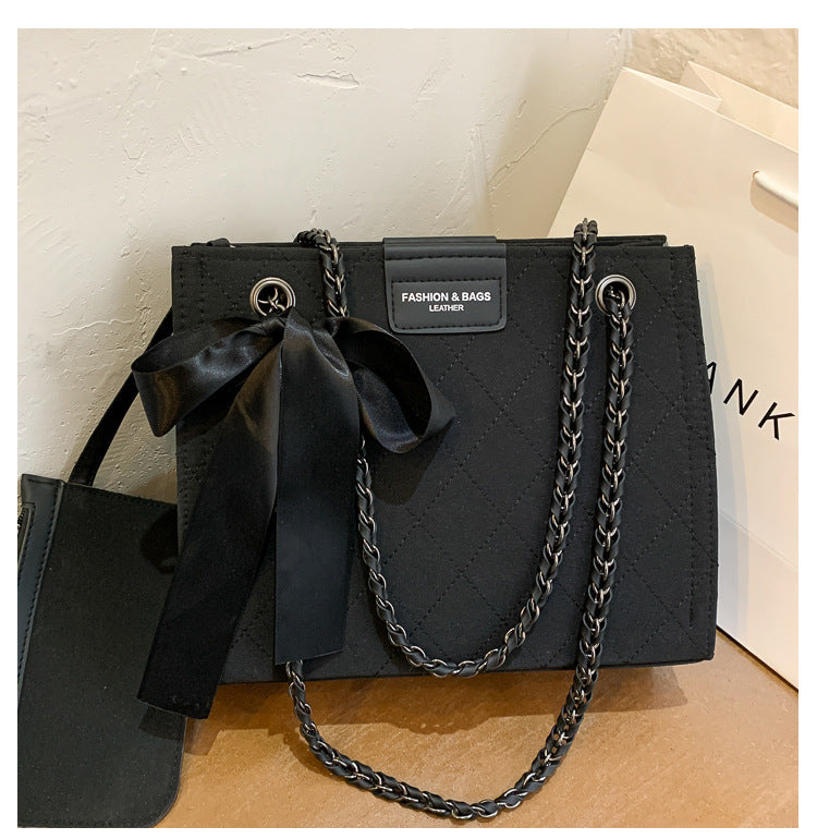 AutumnWinter Tote Bag Women's Large Capacity New Trendy Fashion Texture Chain Shoulder Bag Pure Color Embroidered Thread Handbag