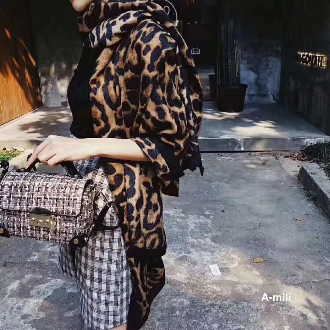 Leopard Print Cotton And Llinen Scarf  Women Autumn And Winter Warm Bib Dual-Use Shawl