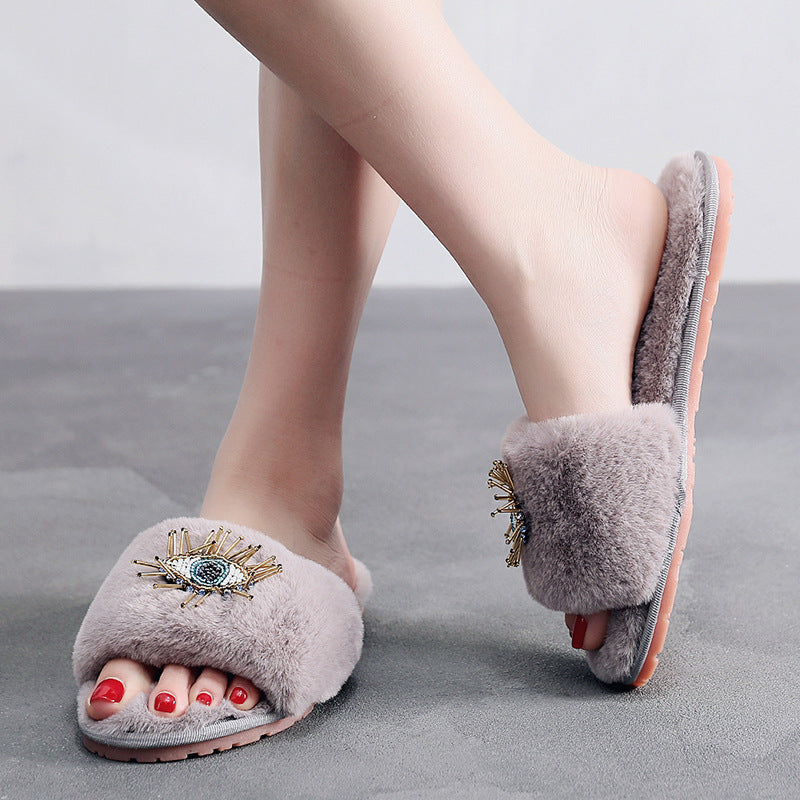 Can Wear Eyelash Slippers