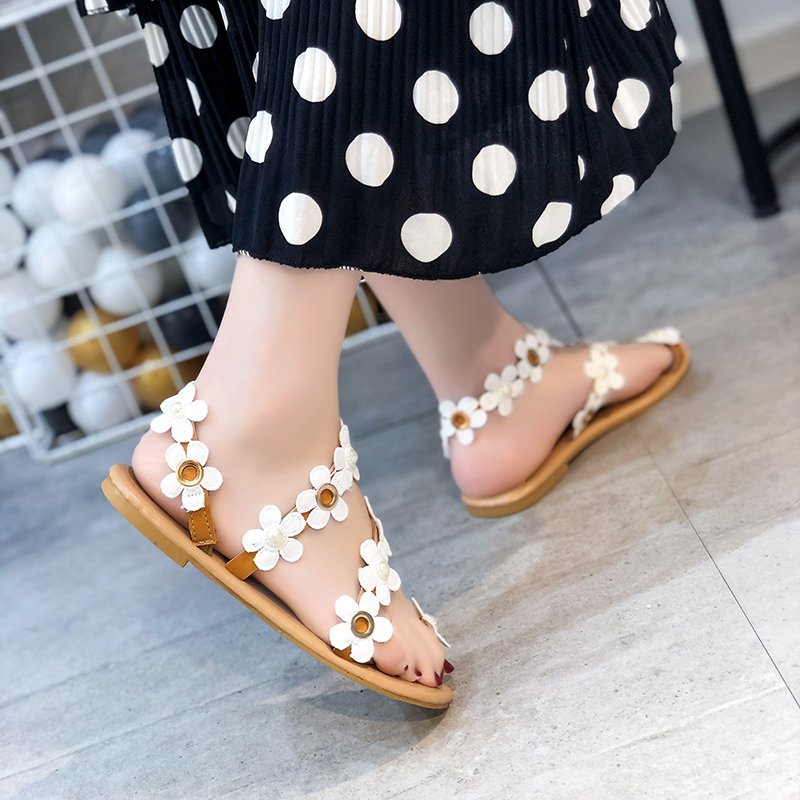 Ydre størrelse Store størrelser sandaler Damemode blomster flade strandromersandaler til hele kroppen