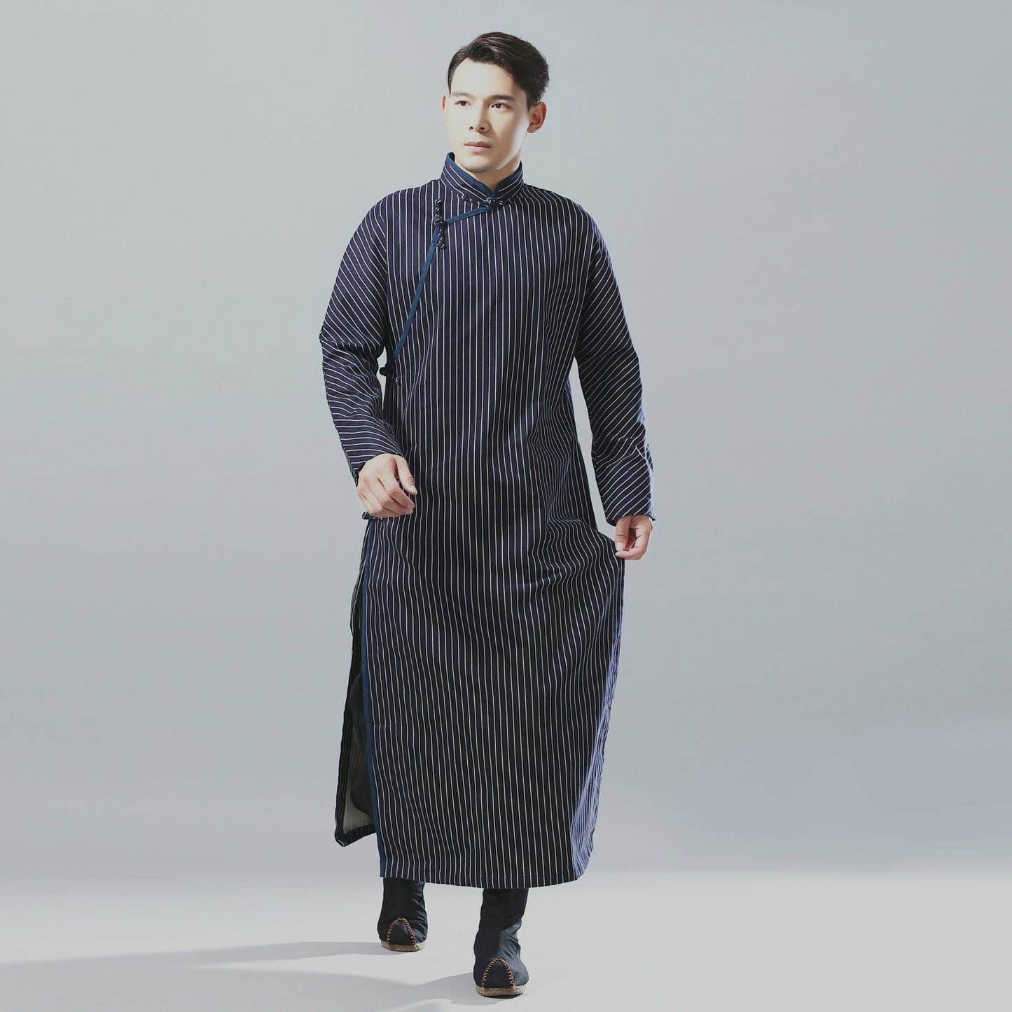 Cotton and linen striped gown