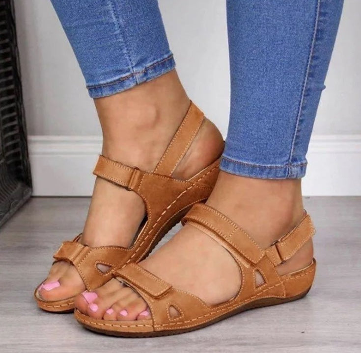 Large Size Casual Round Toe Low Heel Solid Color Women'S Casual Sandals