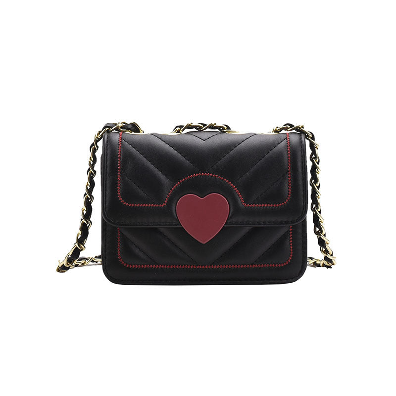 Popular underarm chain messenger bag texture this year