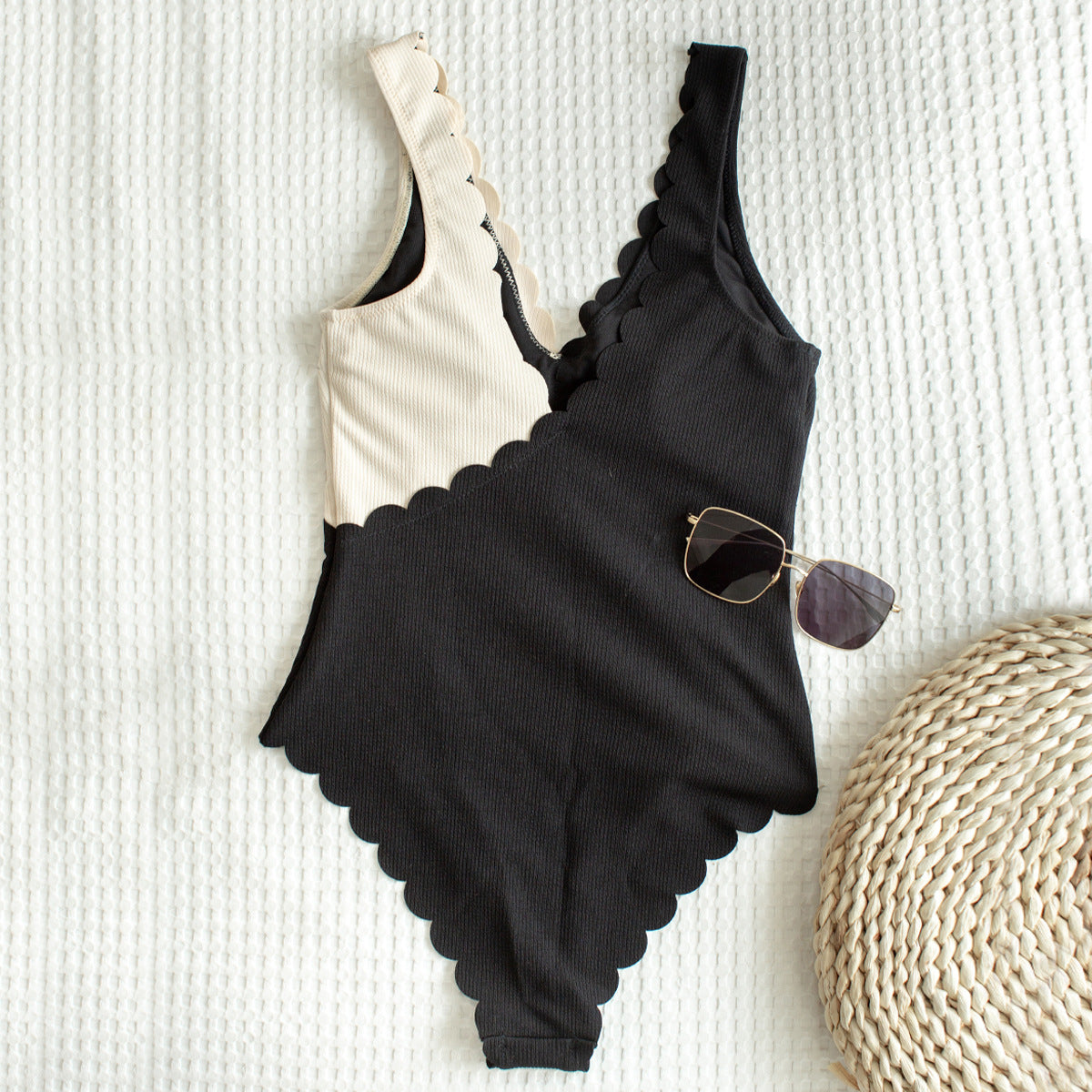 Women'S Special Fabric Stitching Petal Edge One-Piece Swimsuit
