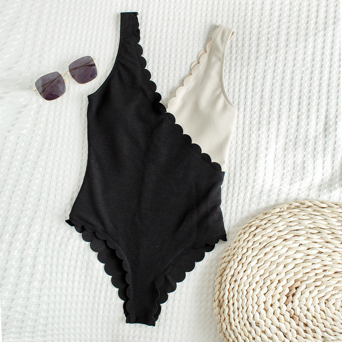 Women'S Special Fabric Stitching Petal Edge One-Piece Swimsuit