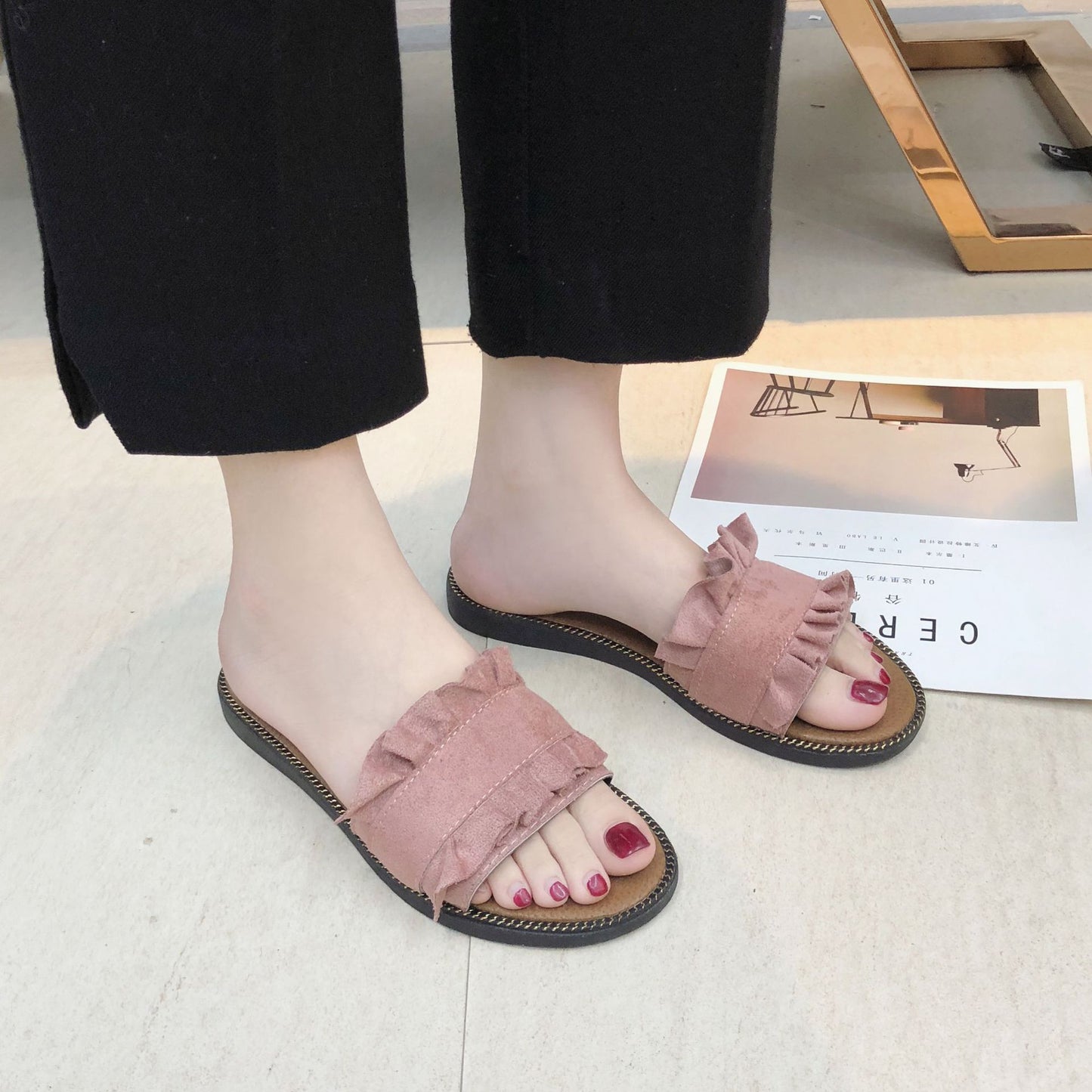 Fashionable Fungus Lace Design Slippers Flat Heel Women's Shoes