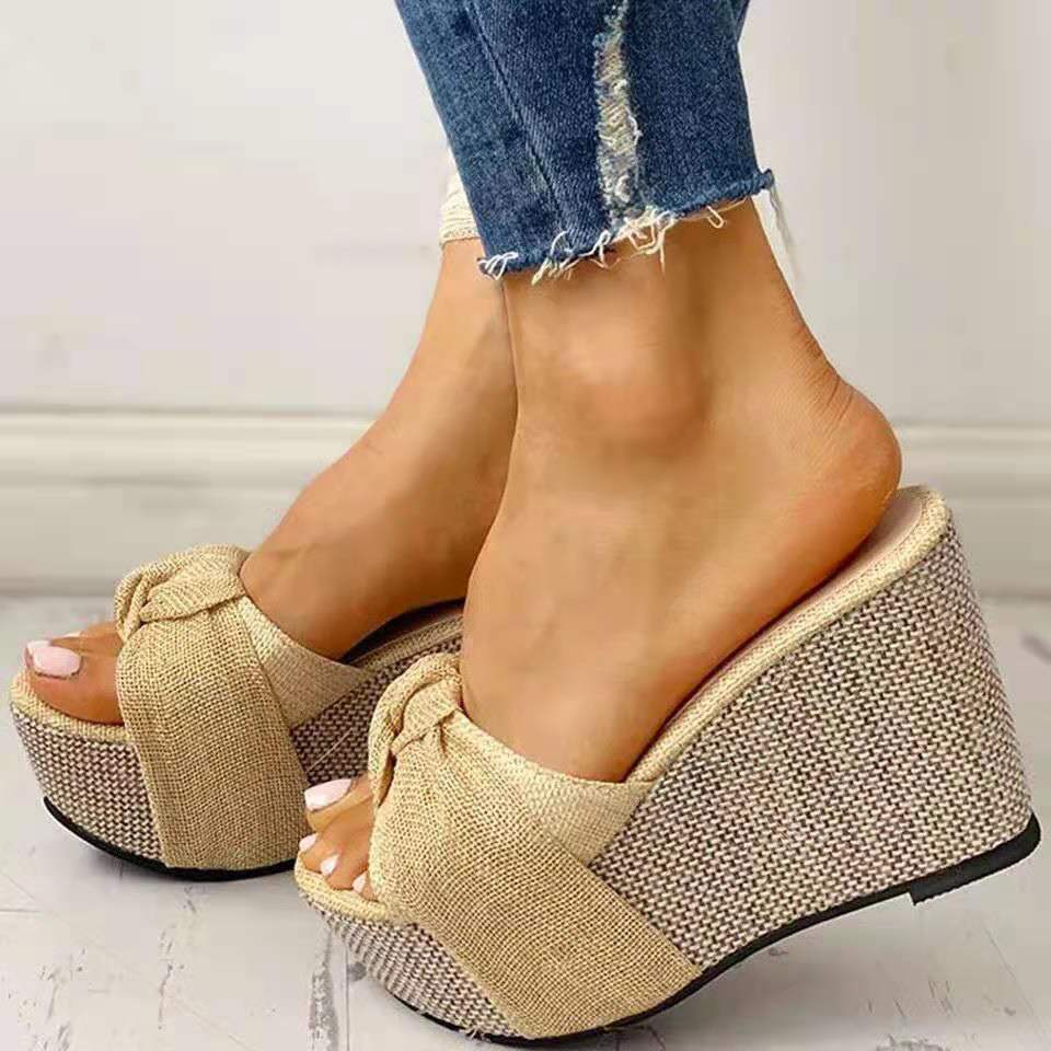 Slope with fish mouth sandals