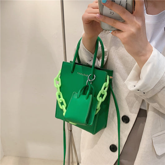 Simple Large-Capacity Thick Chain Shoulder Bag