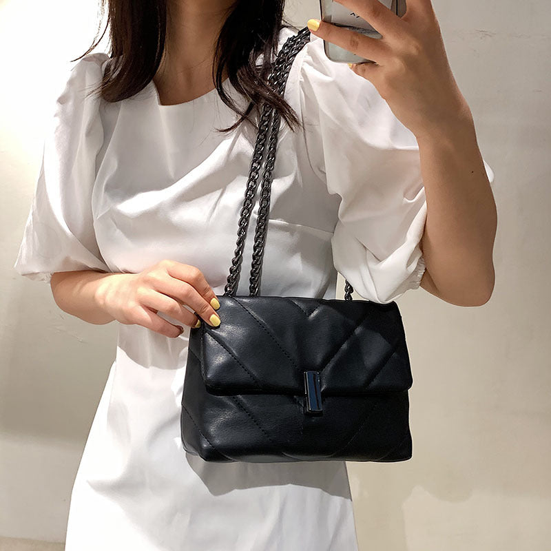New Korean Version Of Ins Trend Lock Chain Bag Shoulder Diagonal Female Bag